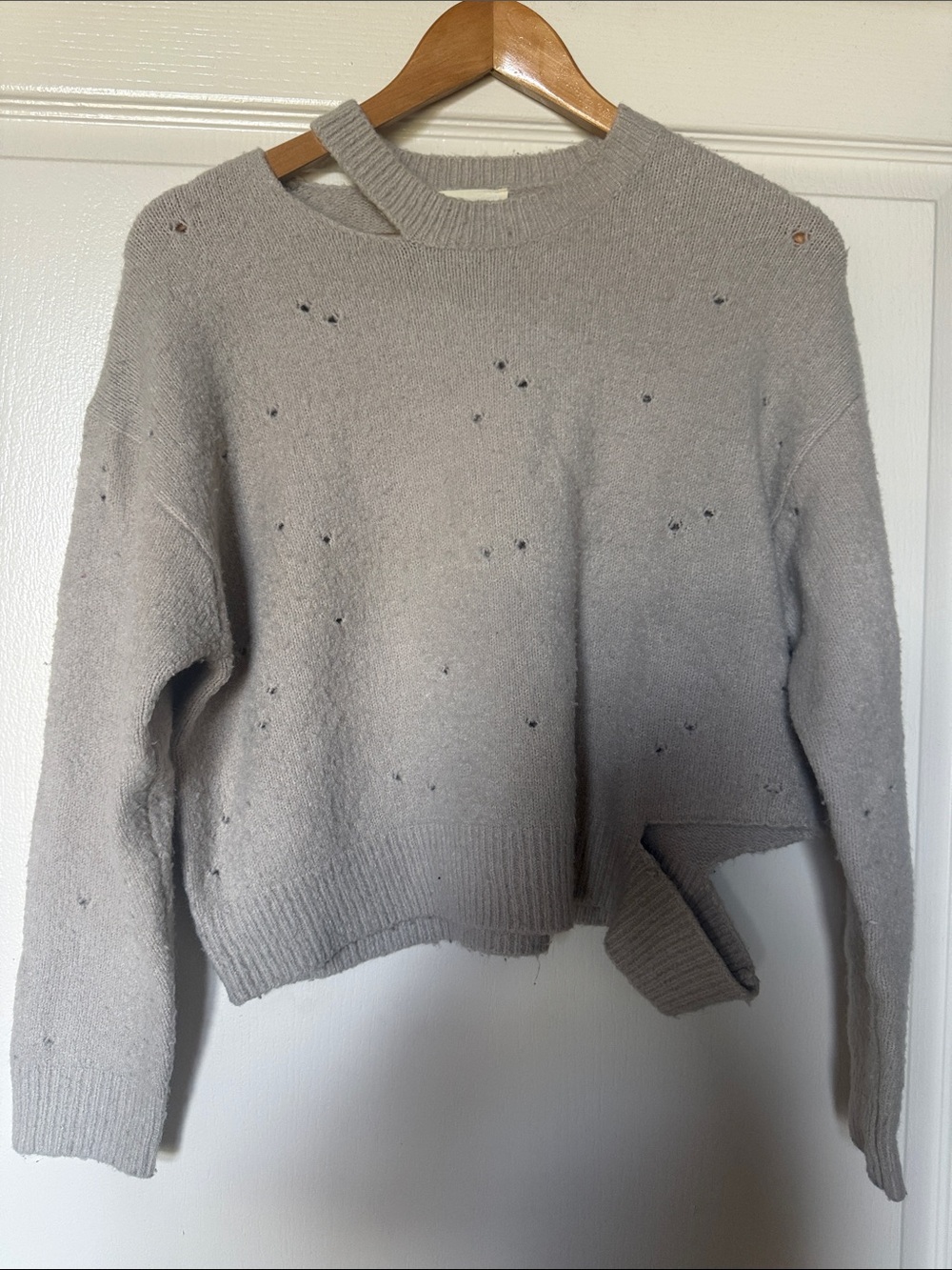 Vestique Light Gray Distressed Crewneck Sweater